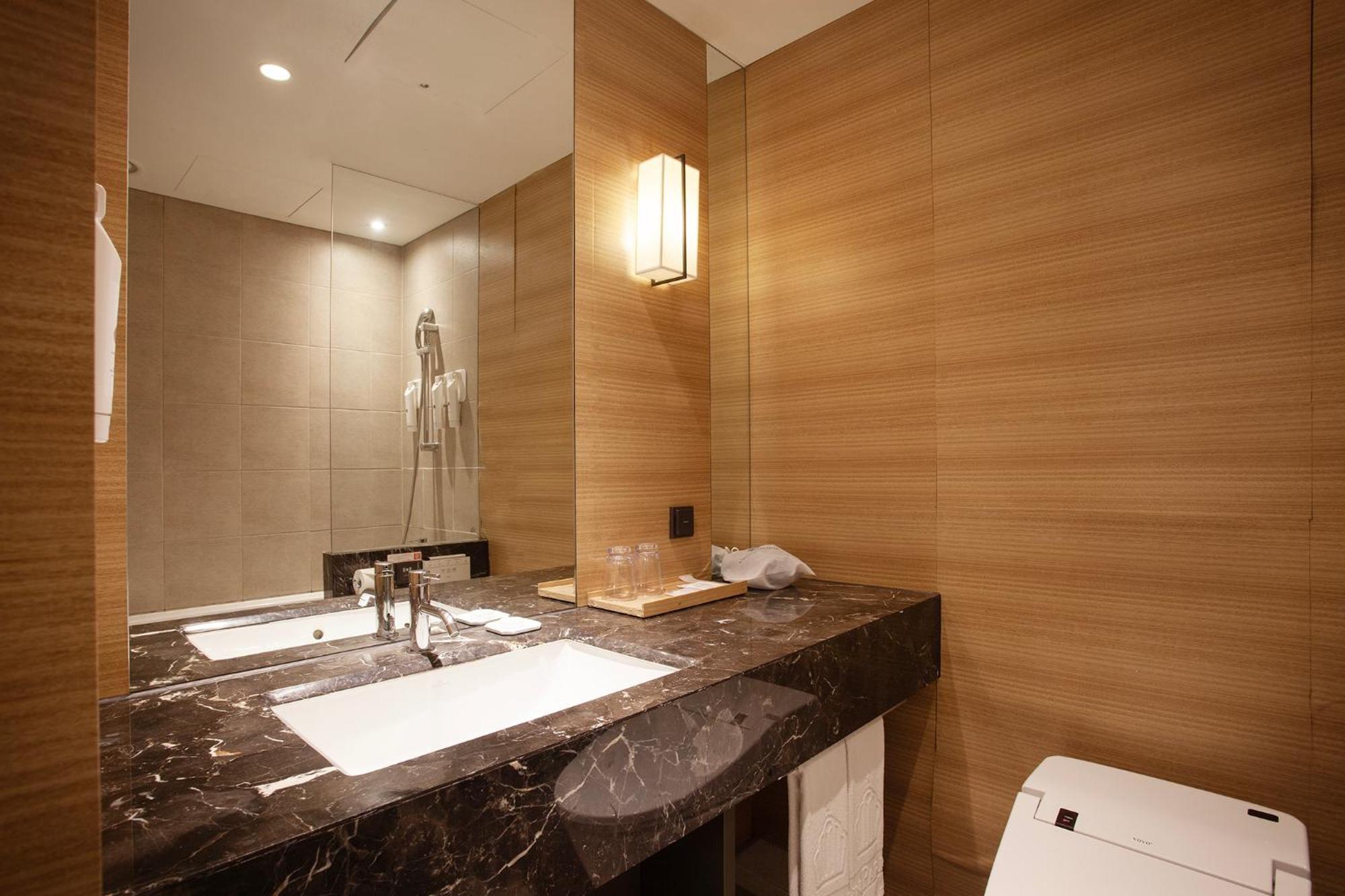 Hotel Crown Park Myeongdong
