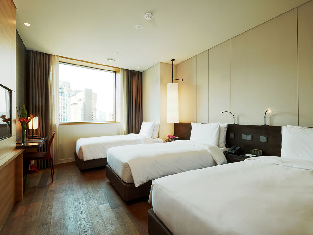 Crown Park Myeongdong Hotel